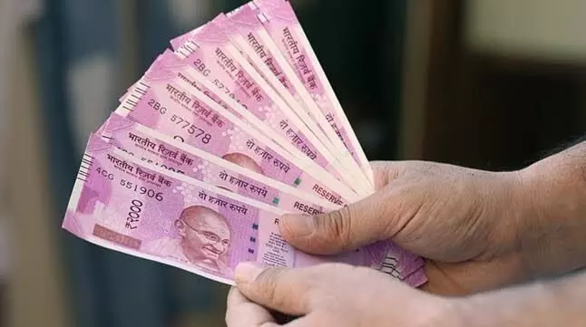 Rupee falls to record low of 81.09 in early trade