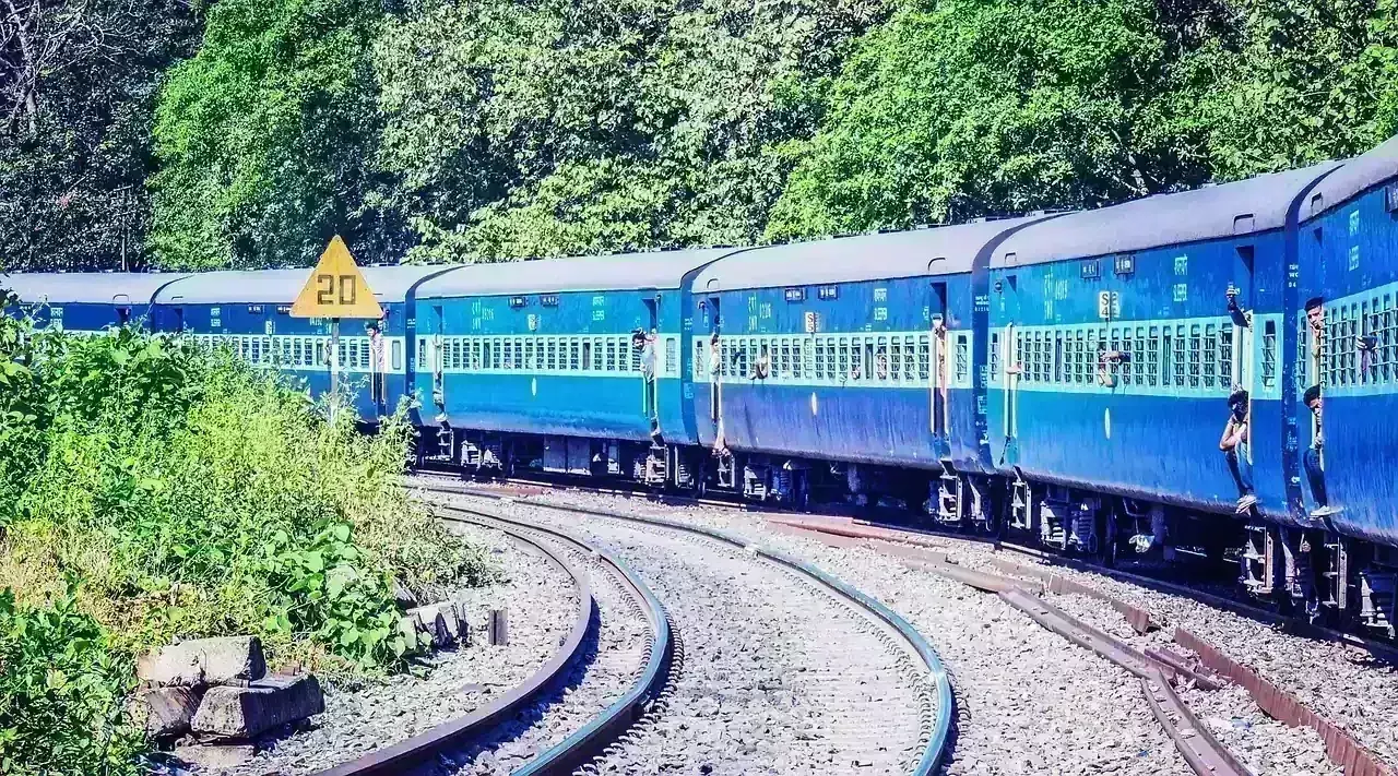 Indian Railways Update: IRCTC cancels over 170 trains on October 25