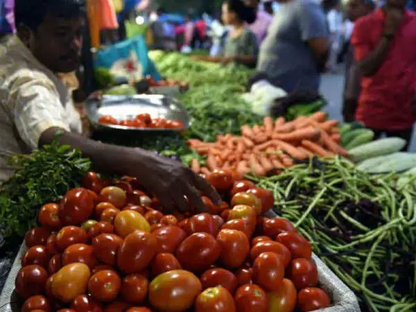 Retail inflation eases to 6.77% in Oct, but stays above RBIs tolerance band