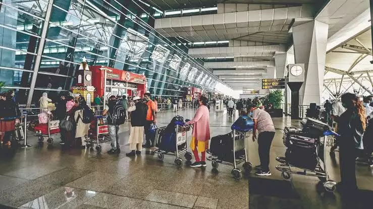 Decongestion at airports: Govt to introduce 3D baggage scanners soon