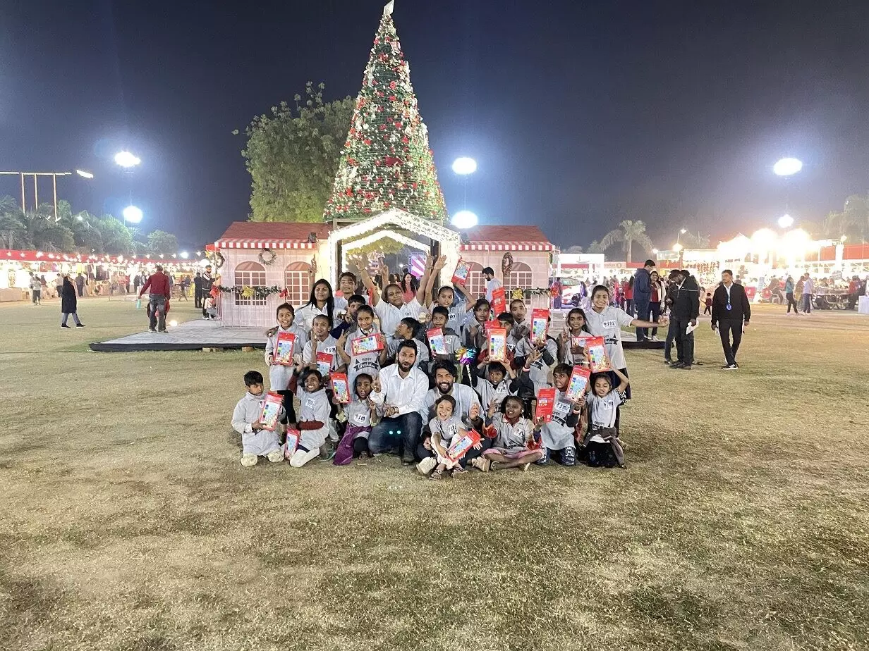 Mirchi Love makes Christmas memorable for Kids at Santas Village!