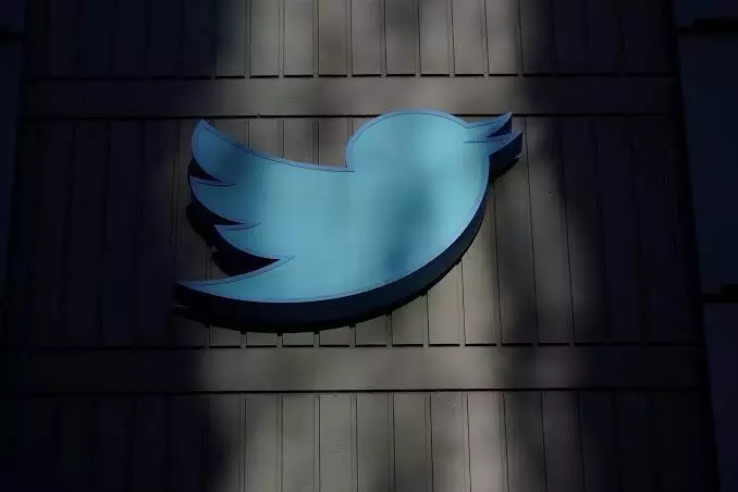 Twitter restores suicide prevention feature