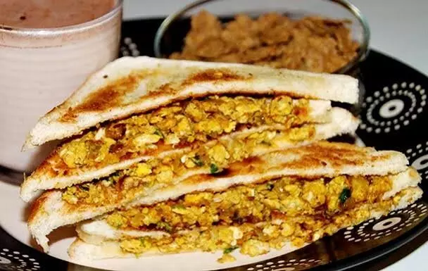 Egg Bhurji Sandwich Recipe
