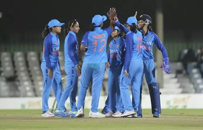 Indian Womens team to take on South Africa in Summit Clash of T20 Tri-Nation Series in East London