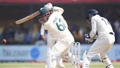 Australia beat India by 9 wickets in third Test
