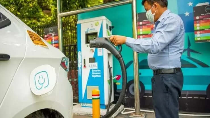 Govt sanctions Rs 800 Crore to three PSU OMC for installing over 7,000 EV fast chargers