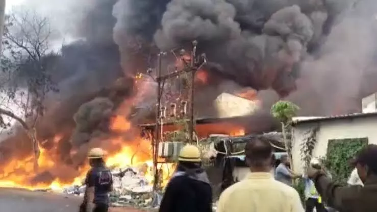 Fire breaks out at plastic factory in Gujarat