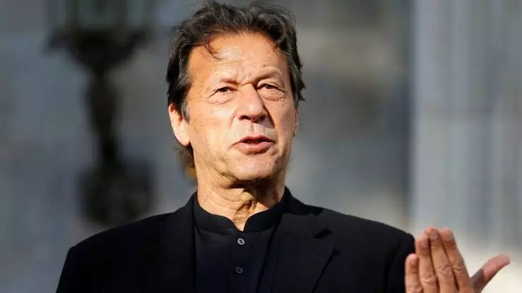 Paks EC issues non-bailable arrest warrant against Imran Khan for contempt