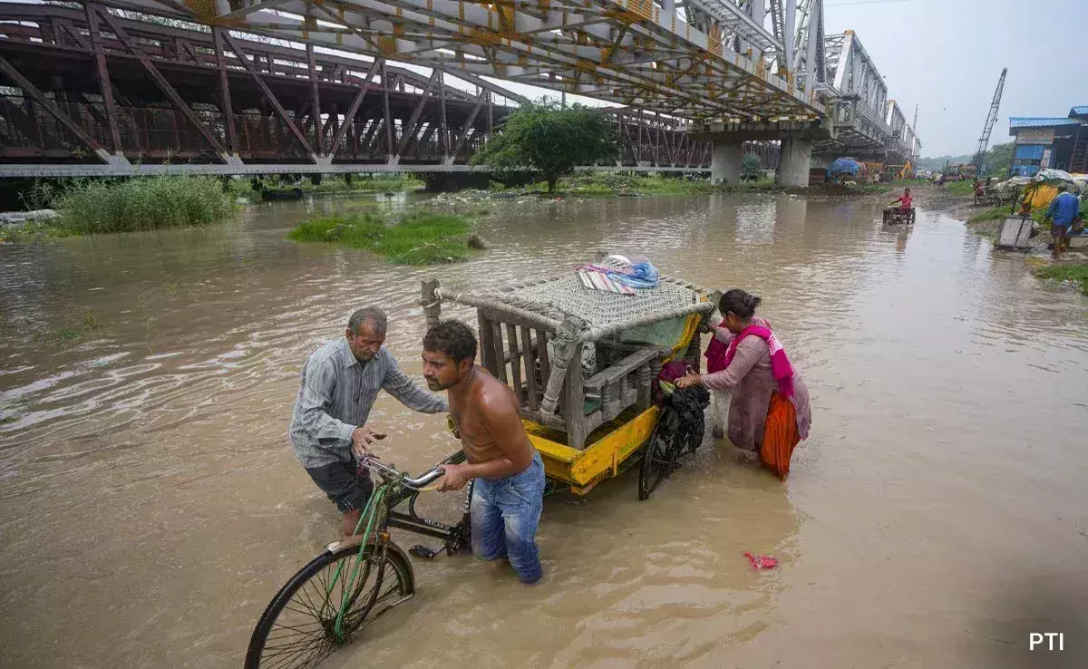 Flood fury continues in several parts of North India including few areas of Delhi
