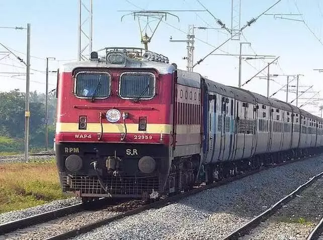Delhi-Bound Goa Express leaves 45 passengers in Nashik after arriving 90 minutes early at station