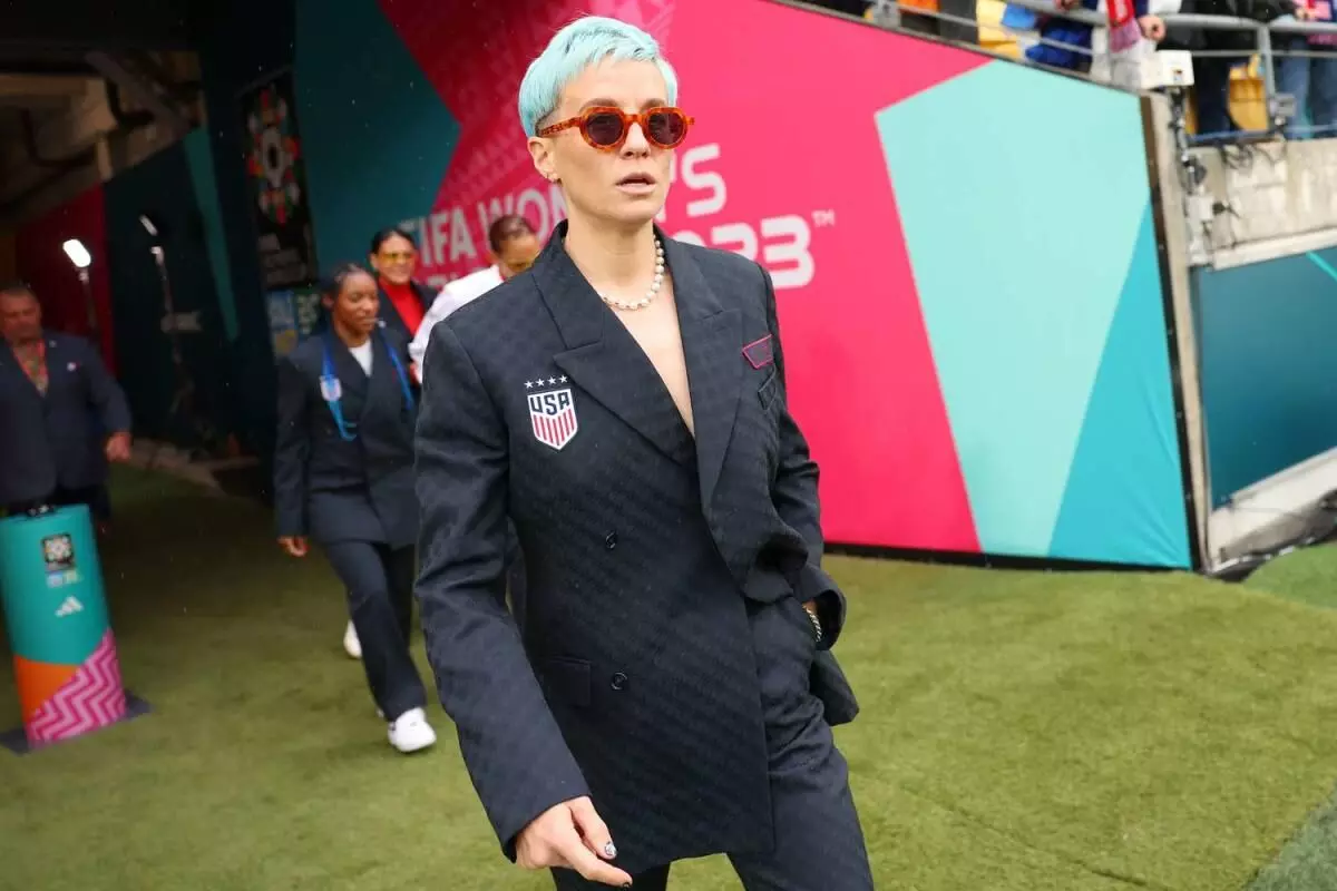Megan Rapinoe: Put a Nikes World Cup gender neutral fashion line by going shirt free under a blazer