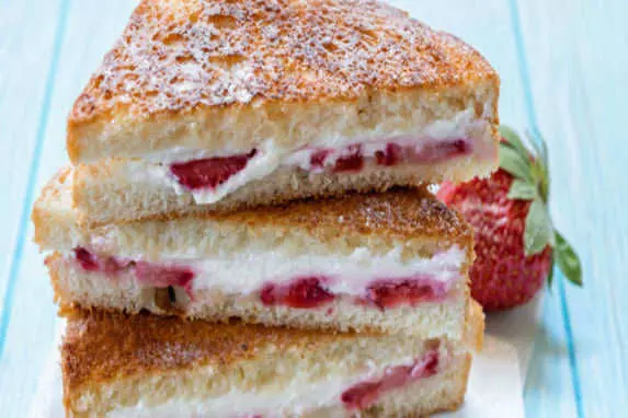 Strawberry Sandwich Recipe: this sandwich can make for a great option for your kid’s tiffin