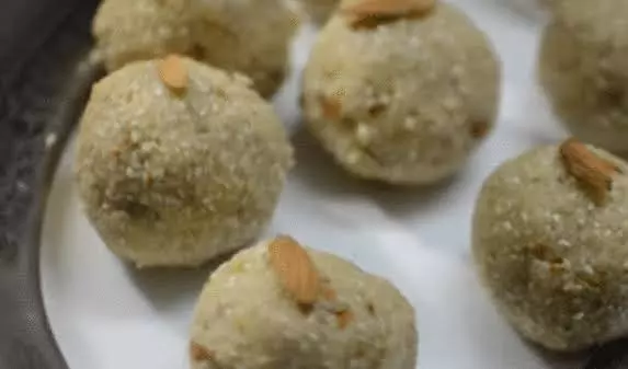 Dhaniya Laddoo Recipe: If you like to try out new recipes at home, then bookmark this recipe right away