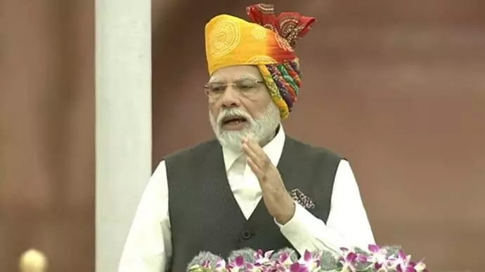 PM Narendra Modi wears multicoloured Bandhani print turban on Independence Day