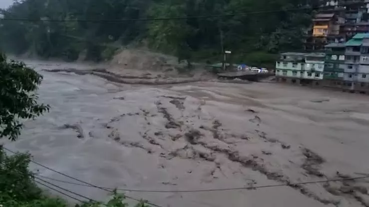 Sikkim: Flash flood in Teesta River due to cloud burst causes severe damage in many districts