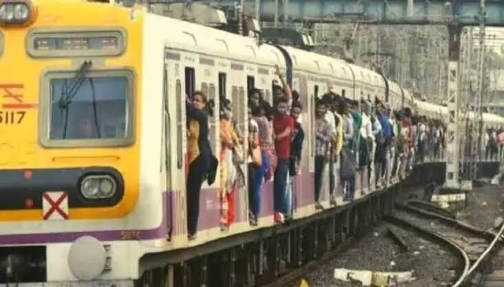 Thane Railway Station collects over Rs 8.6 Lakh fine from ticketless passengers in a day