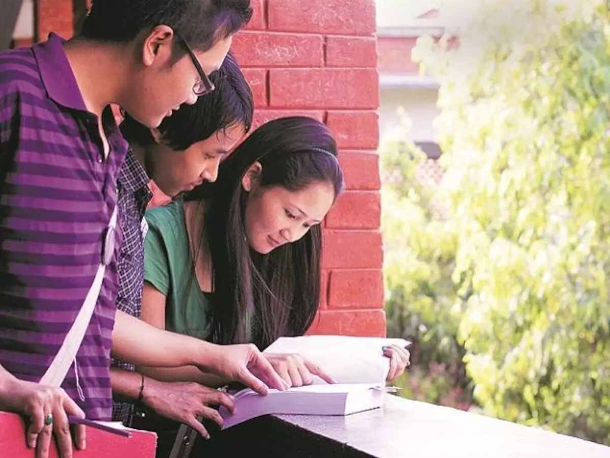 Report: 8.5 lakh students pursuing education abroad in just 4 focused countries