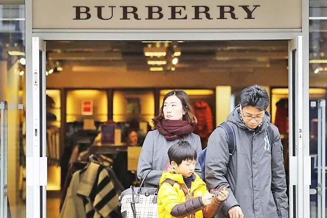 Burberry profits slide as luxury demand weakens
