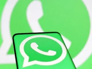 WhatsApp now lets users send voice messages as View Once