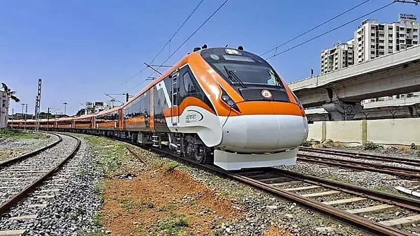 Indian Railways: PM Modi flags off Second Delhi-Varanasi Vande Bharat Express