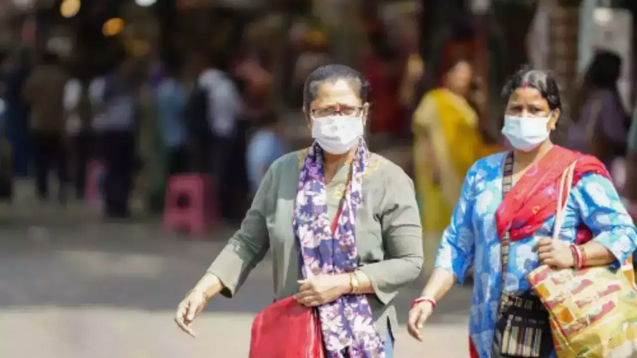 Karnataka health minister advises senior citizens to wear masks, amid Covid surge in Kerala