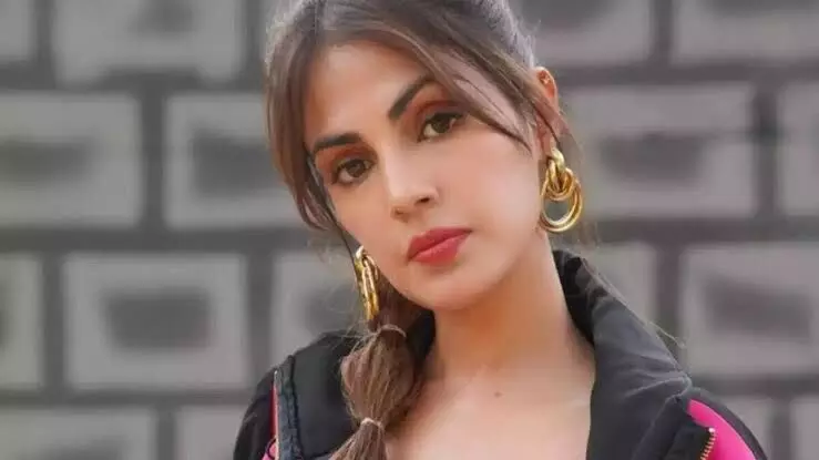 Bombay High Court suspends LOC against Rhea Chakraborty for a week to travel abroad for event