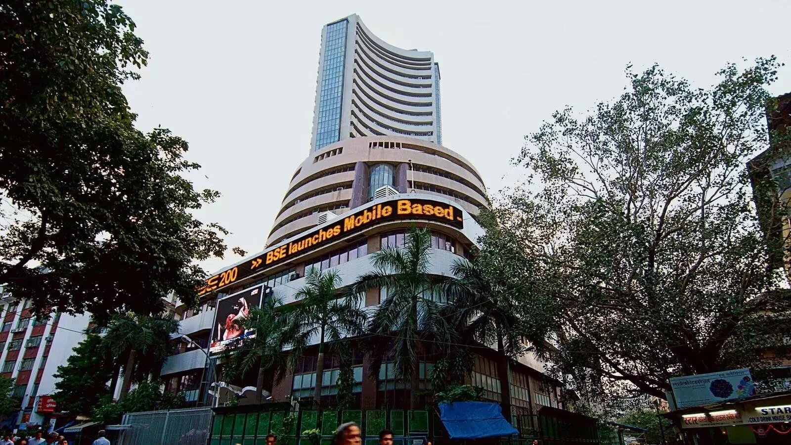 Stock market today: Sensex, Nifty 50 fall for second day as geopolitical tensions mount, rate cut hopes fizzle out