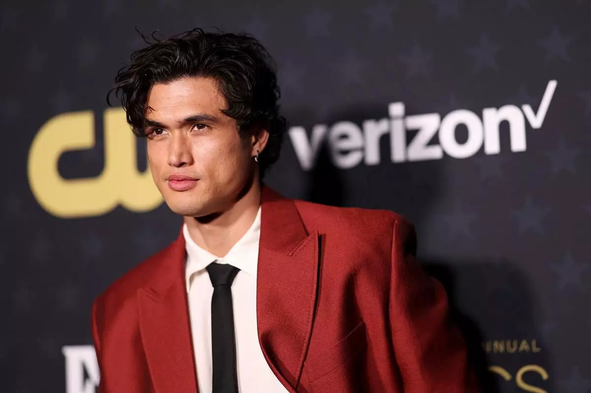 Charles Melton in talks for Alex Garland and Ray Mendozas untitled war film