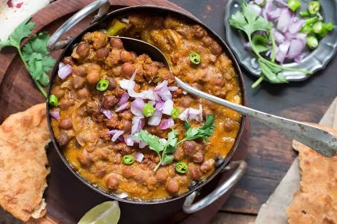 Chole Ghugni Recipe: Ghugni is a popular dish from Bihar and is eaten as an appetiser or snack