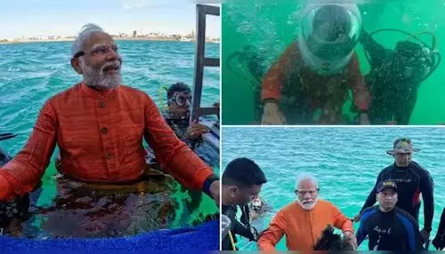 PM Modi dives into sea to perform underwater puja off Dwarka