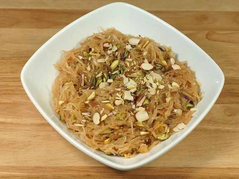 Meethi Seviyan Recipe: A very common dessert served at festivals. It's ...