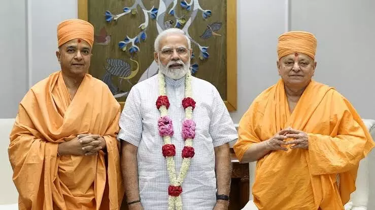 PM Narendra Modi pays homage to Sadguru Shree Siddharoodha Swami on his Jayanti