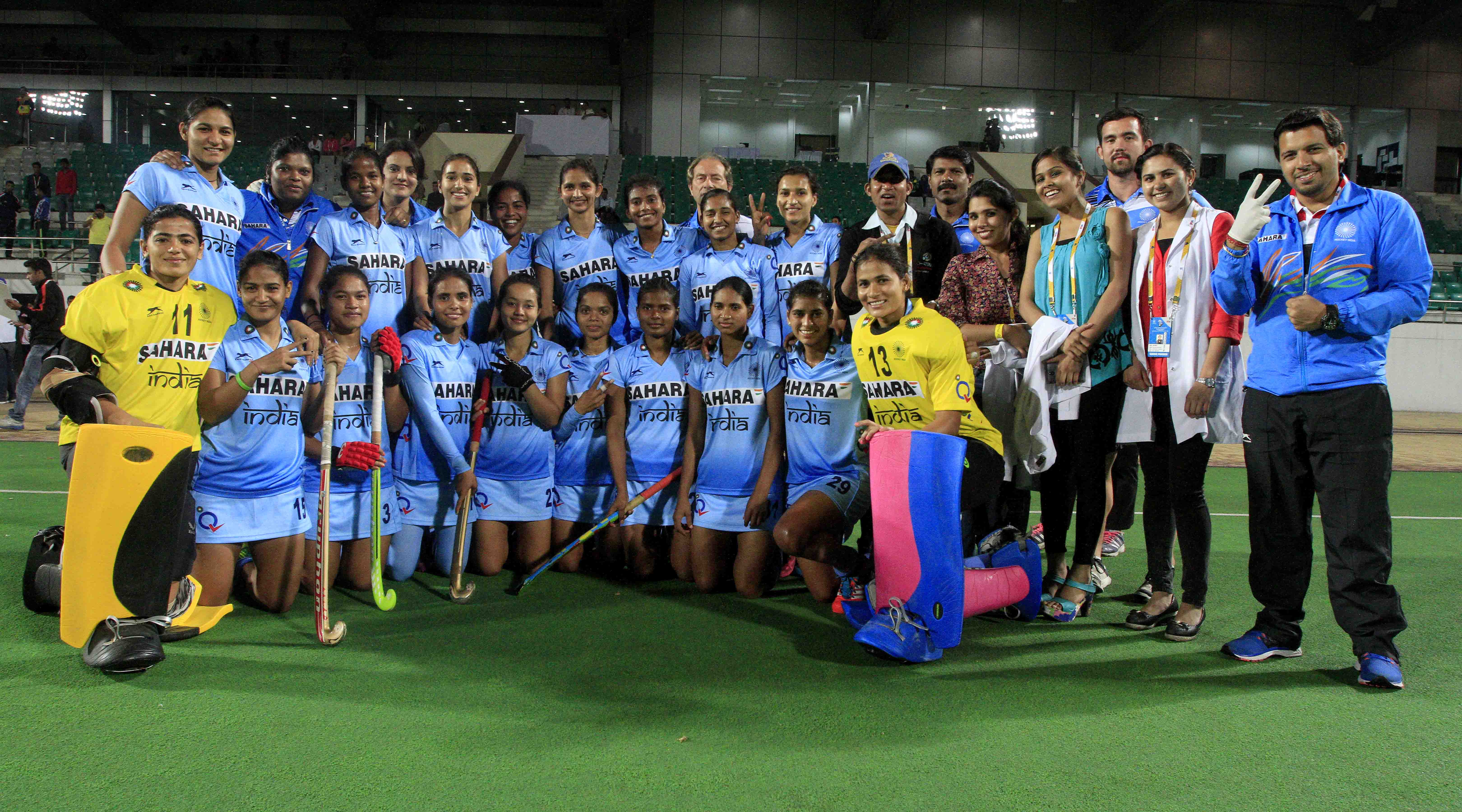 Hockey India to Award Rs. 1 Lakh each to Womens Team For Rio Olympics Qualification.