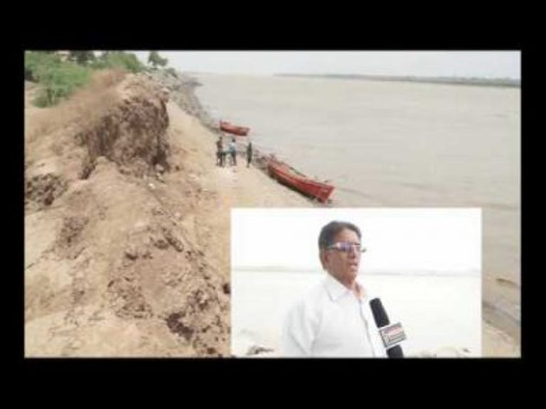 Farmers on the western side of Golden Bridge are facing large scale soil erosion by river Narmada.