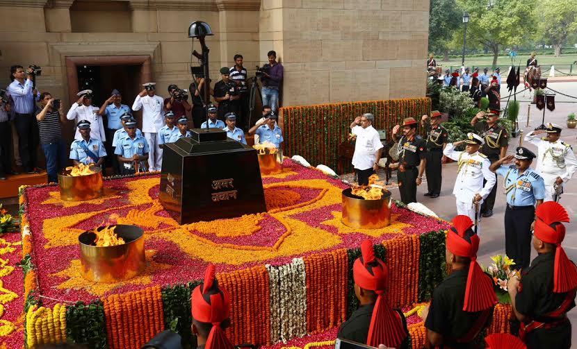 India pays homage to martyrs on Kargil Vijay Diwas