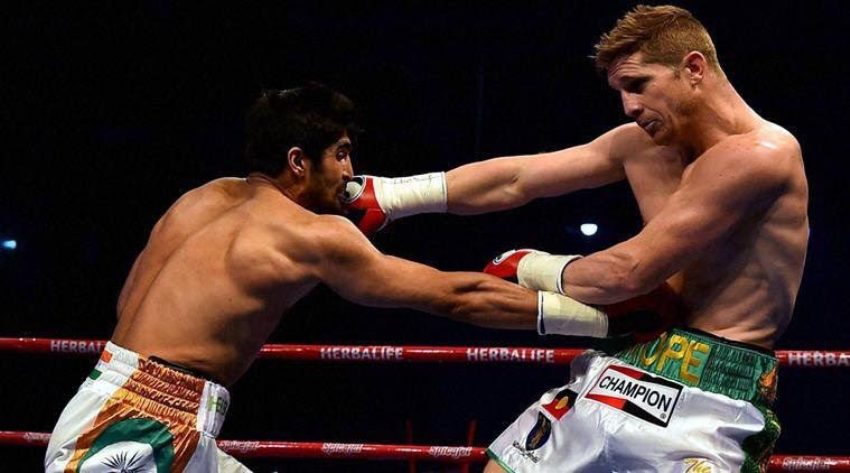 Vijender Singh won Asian Pacific Middleweight title against Kerry Hope