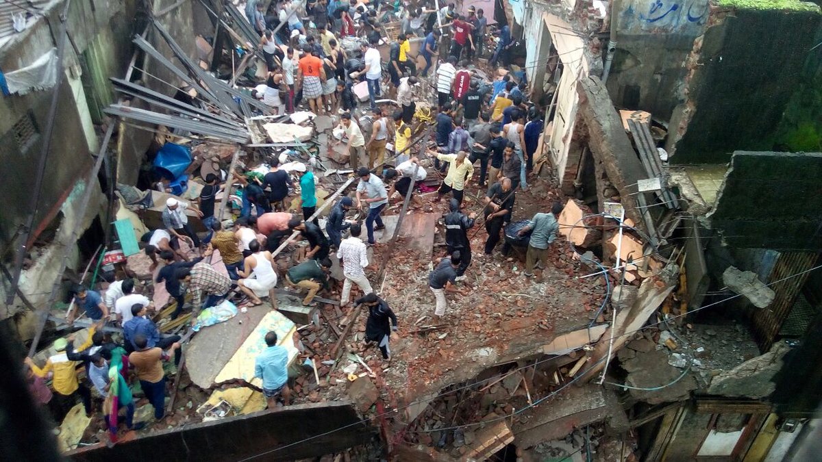 Eight killed in Thane building collapse 