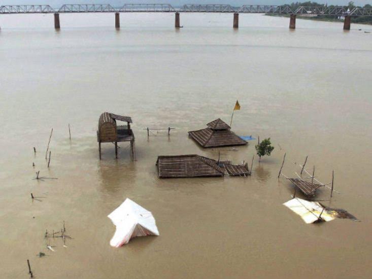 Water recedes in Allahabad