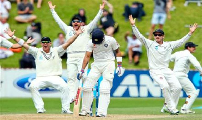 India bowled out for 318 in first innings on Day
