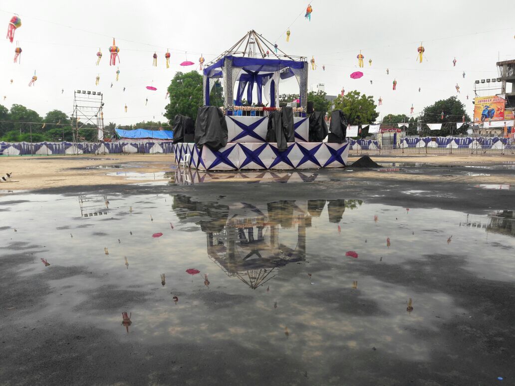 Heavy rains in Baroda, Garba venues and low lying areas waterlogged