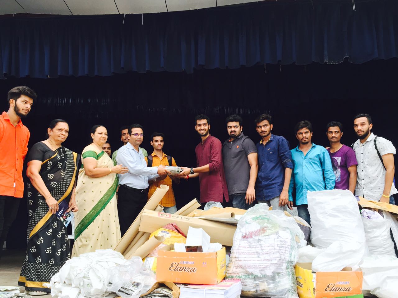 Youngsters from Vadodara collecting Pasti to help economically weaker section