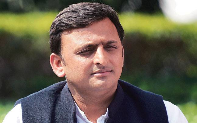 Akhilesh sacks Shivpal, three other ministers from Cabinet