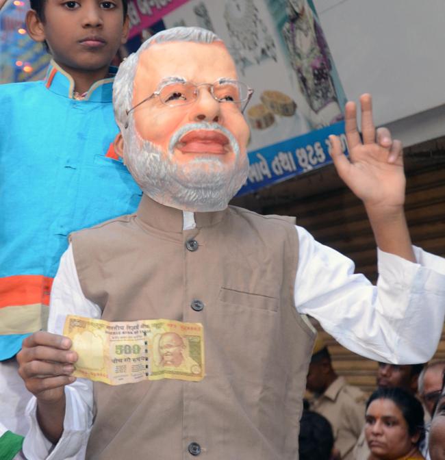 Currency notes theme of Narsinhji 279th Procession in Vadodara