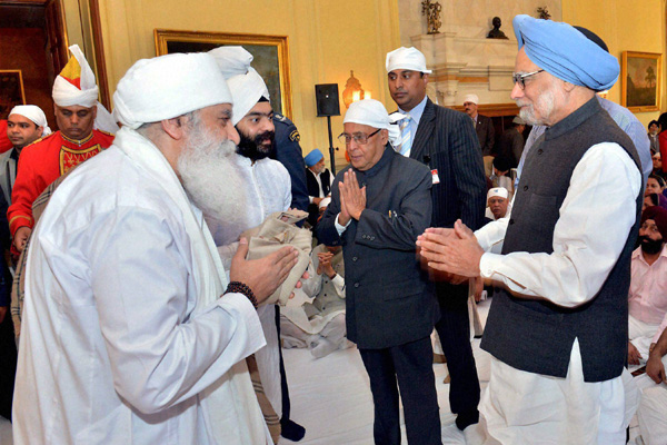 President, Vice President greet citizens on Guru Nanak’s birthday