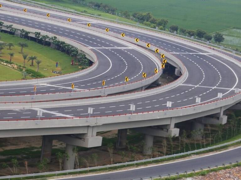 Agra-Lucknow Expressway to open on December 23