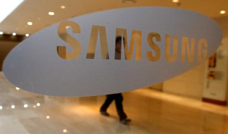 South Korean prosecutors raid Samsung headquarters