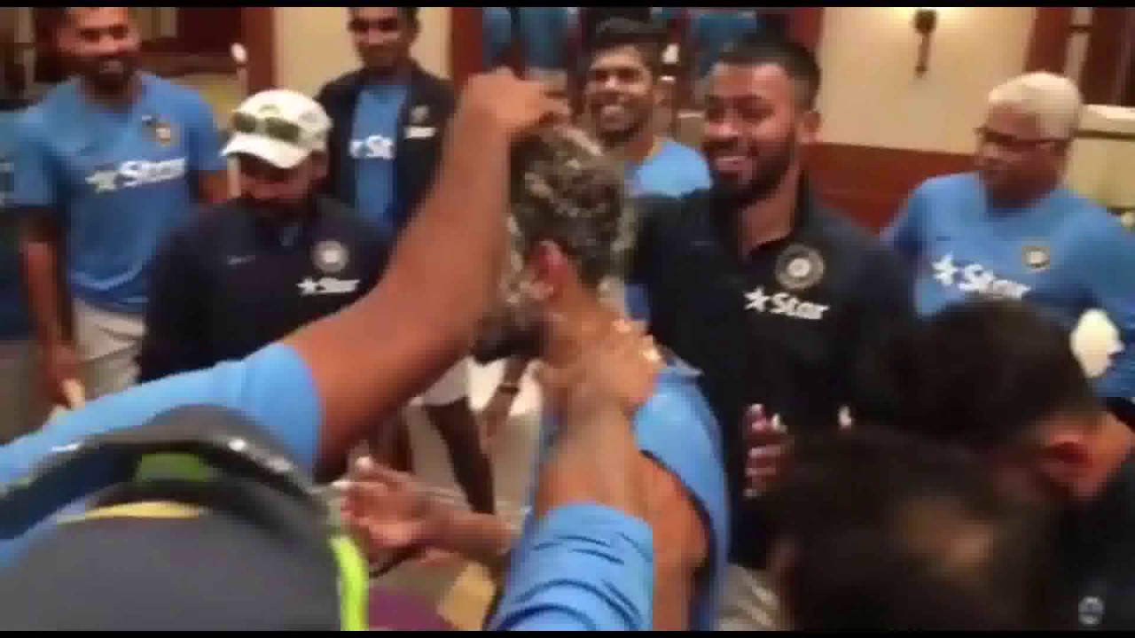 see with whom virat kohli shared first piece of cake