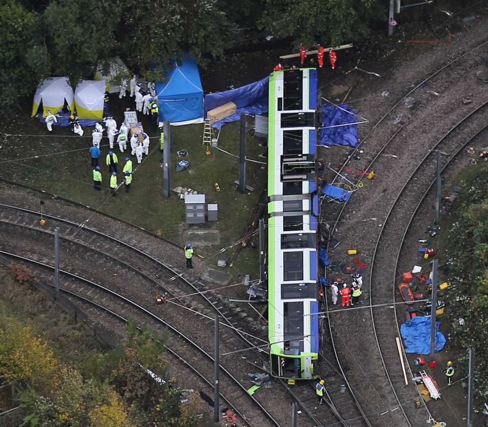 7 killed, 50 injured in London tram derailment