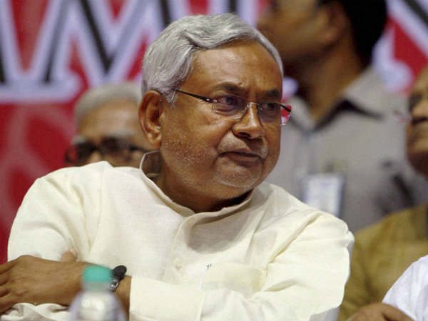Nitish Kumar interacts with people on total prohibition in Bihar