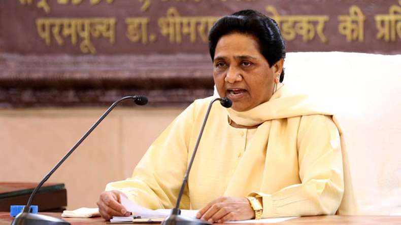 Mayawati accuses Modi of ‘criminal indifference’ to people’s cash problems